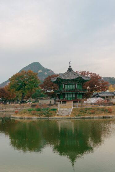 Korean wallpaper with natural scenery forr iPhone