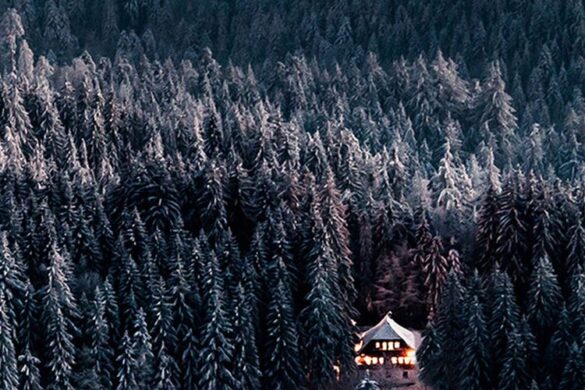 Winter wallpaper with lonely house