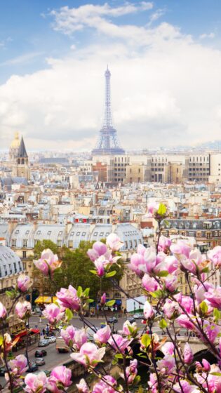 Spring iPhone wallpaper with beautiful city 2160x3840