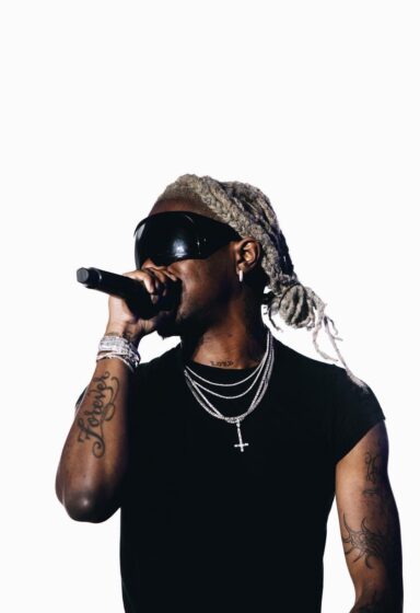 destroy lonely wallpaper holding mic 11080x1576