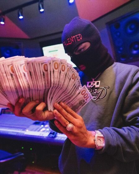 kay flock pfp holds a lot of money 1080x1349