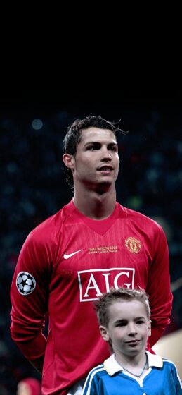 ronaldo pfp wallpaper before the match 1125x2436